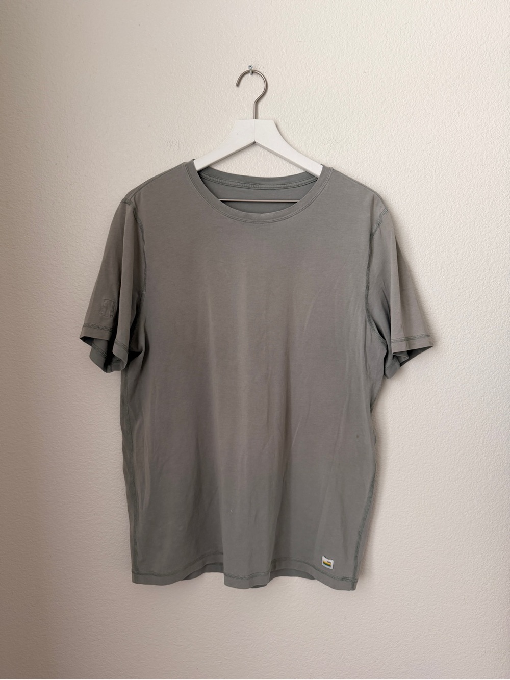 Vuori Crew Neck T-Shirt - Gray
